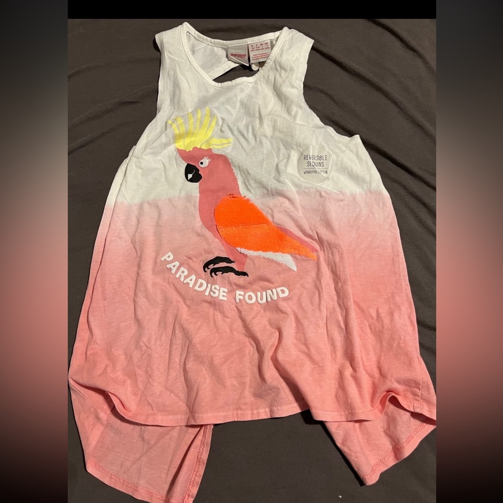 Nwt -manguun paradise found parrot top shirt